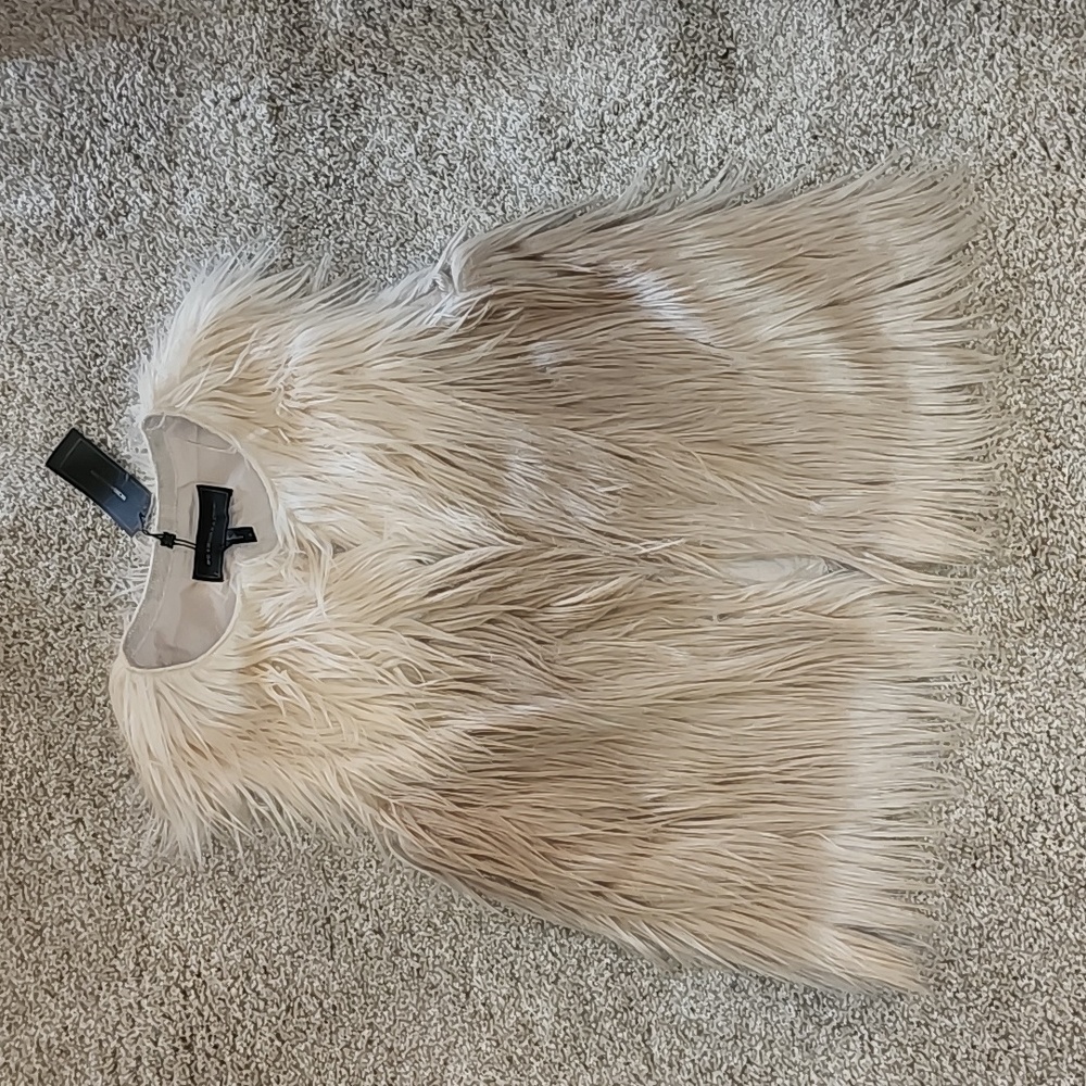 BCBGMAXAZRIA NWT SOFT FUR LINED NUDE OMBRE TYPE VEST SIZE SMALL